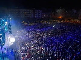 La orquesta Panorama arrasa en Calahorra ante 10.000 personas