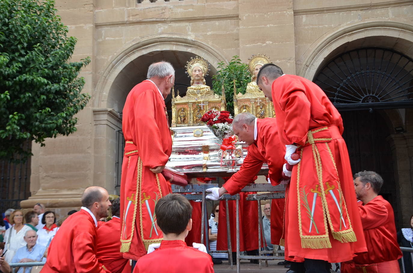 Calahorra despide las fiestas con una procesión a sus patronos