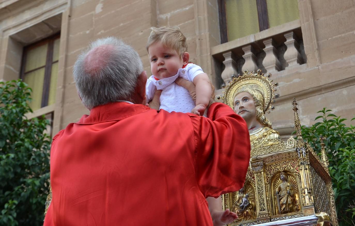 Calahorra despide las fiestas con una procesión a sus patronos