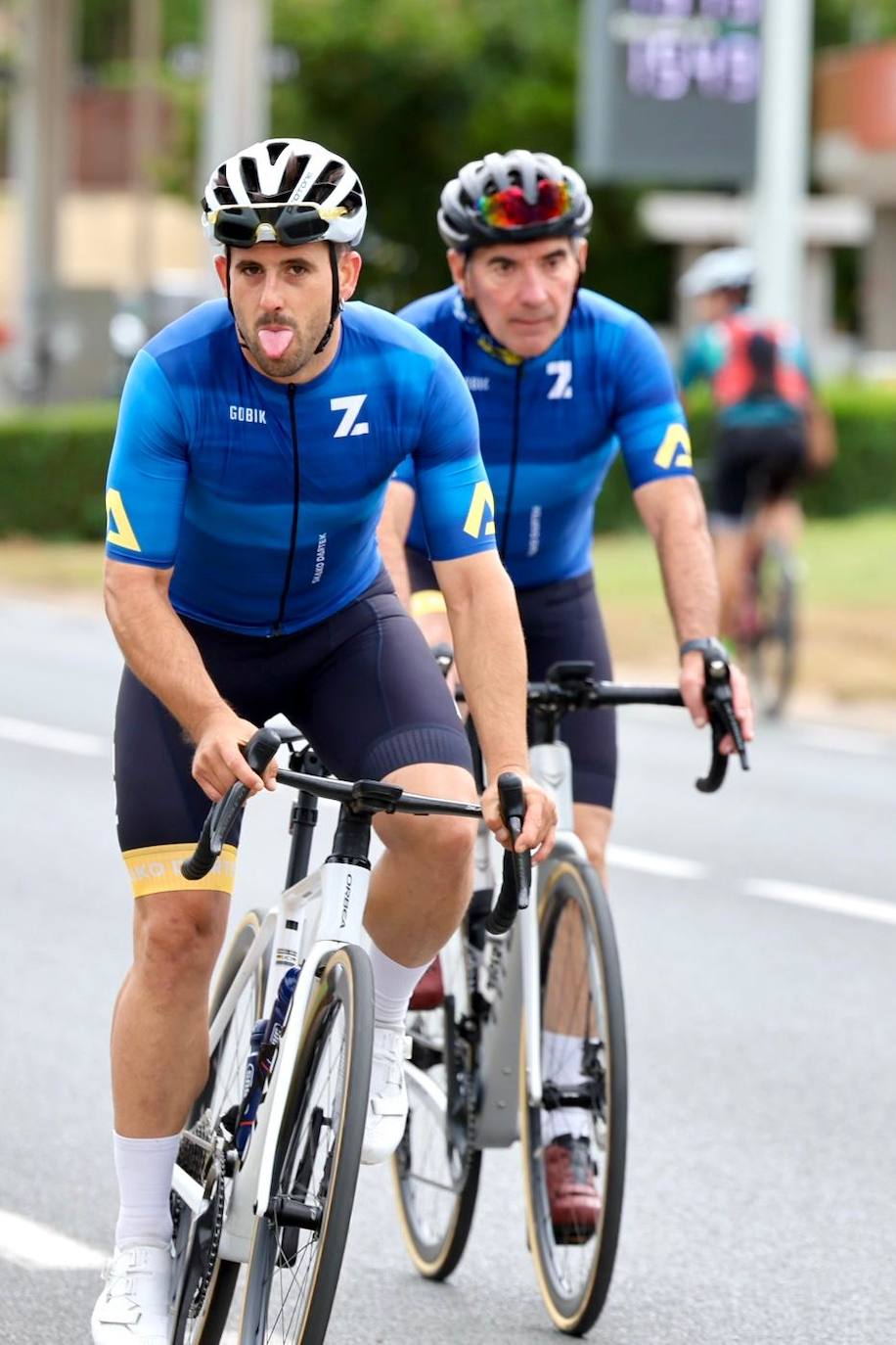 Las imágenes del ambiente festivo por La Vuelta en Ezcaray