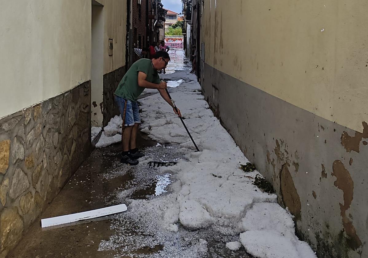 El granizo sorprende a varias localidades riojanas