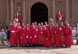 Calahorra procesiona a sus patronos
