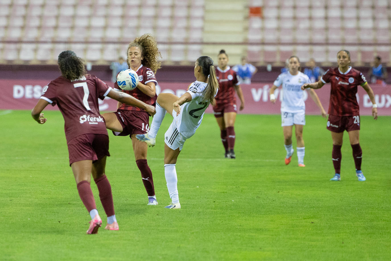 Las imágenes del encuentro DUX-Real Madrid