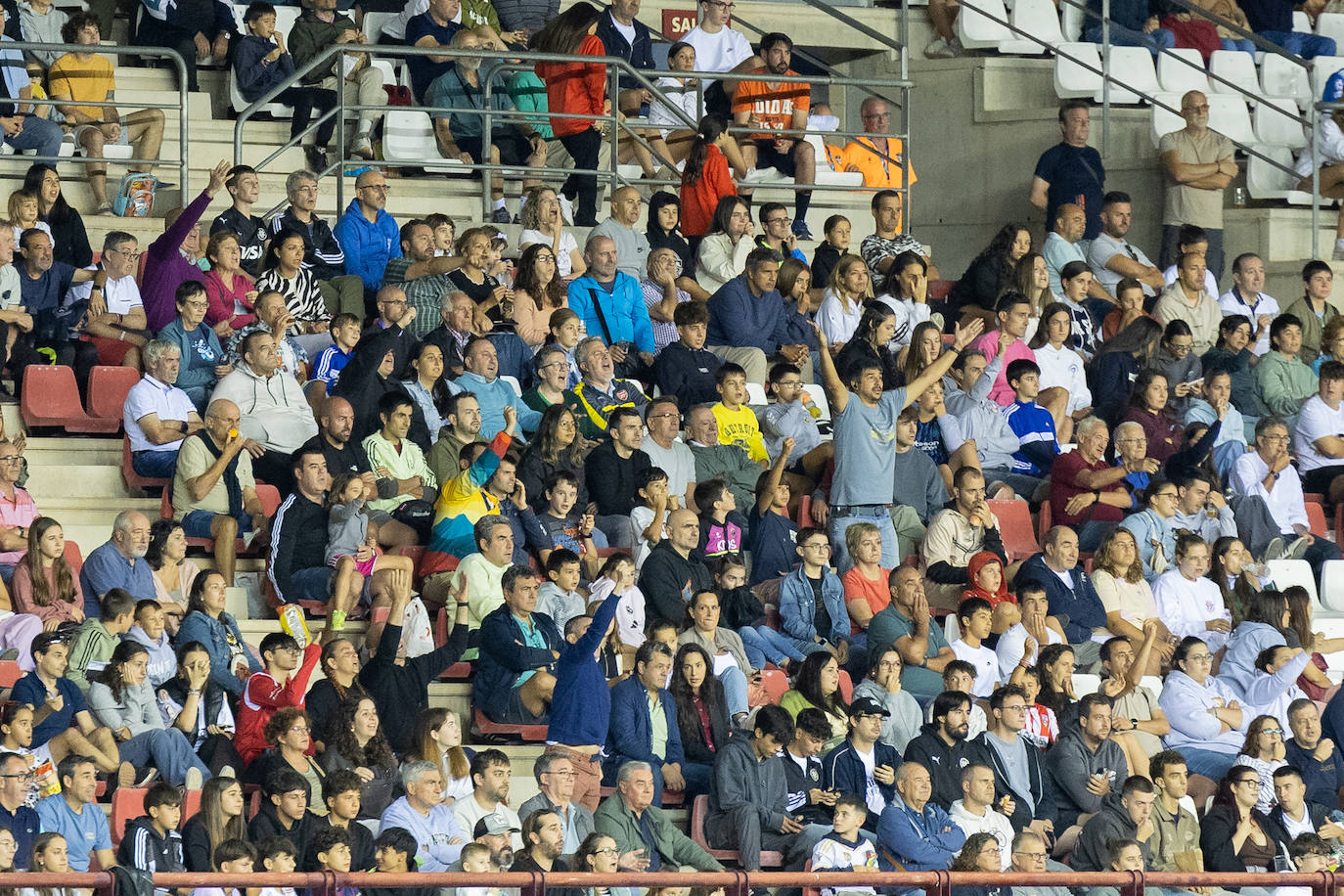 Las imágenes del encuentro DUX-Real Madrid