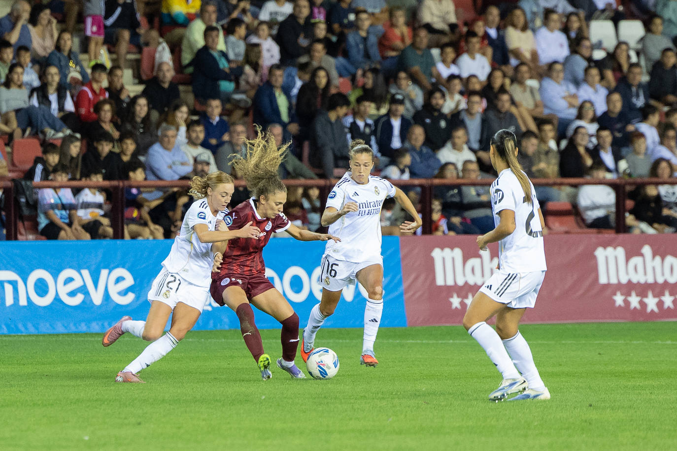 Las imágenes del encuentro DUX-Real Madrid