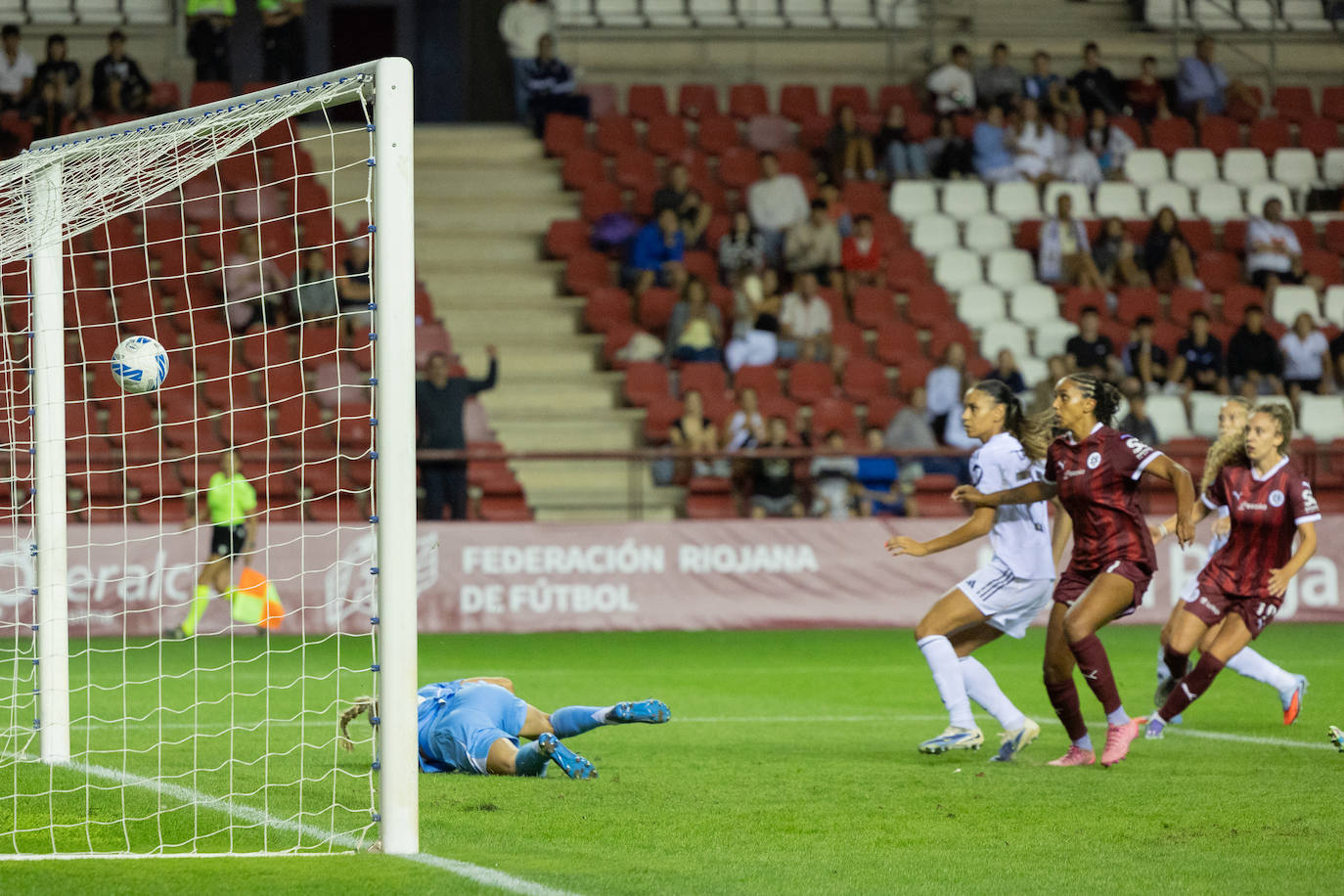 Las imágenes del encuentro DUX-Real Madrid