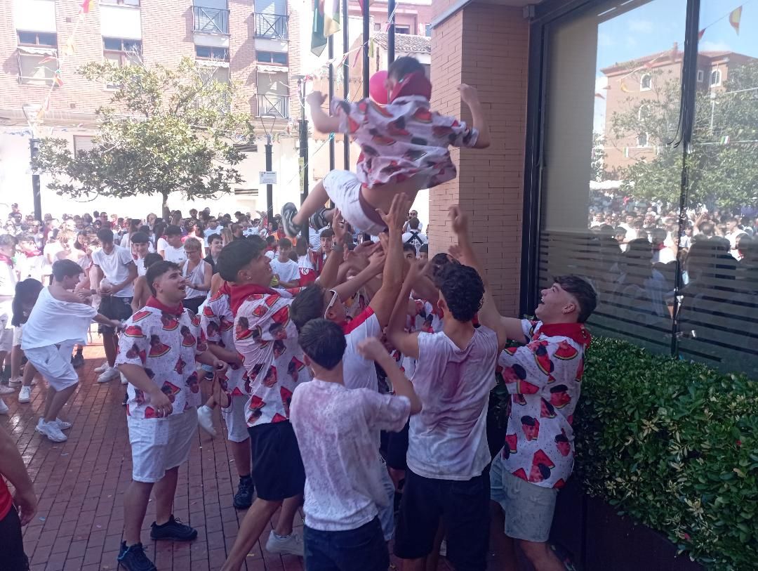 Las imágenes del chupinazo de Pradejón