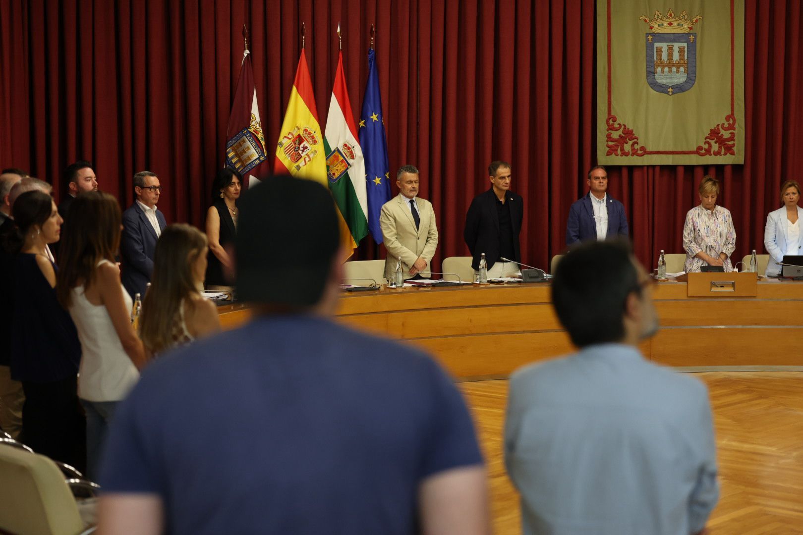 Minuto de silencio guardado en recuerdo de Carmen Chover en la sesión ordinaria del Pleno del Ayuntamiento de Logroño correspondiente al mes de septiembre.