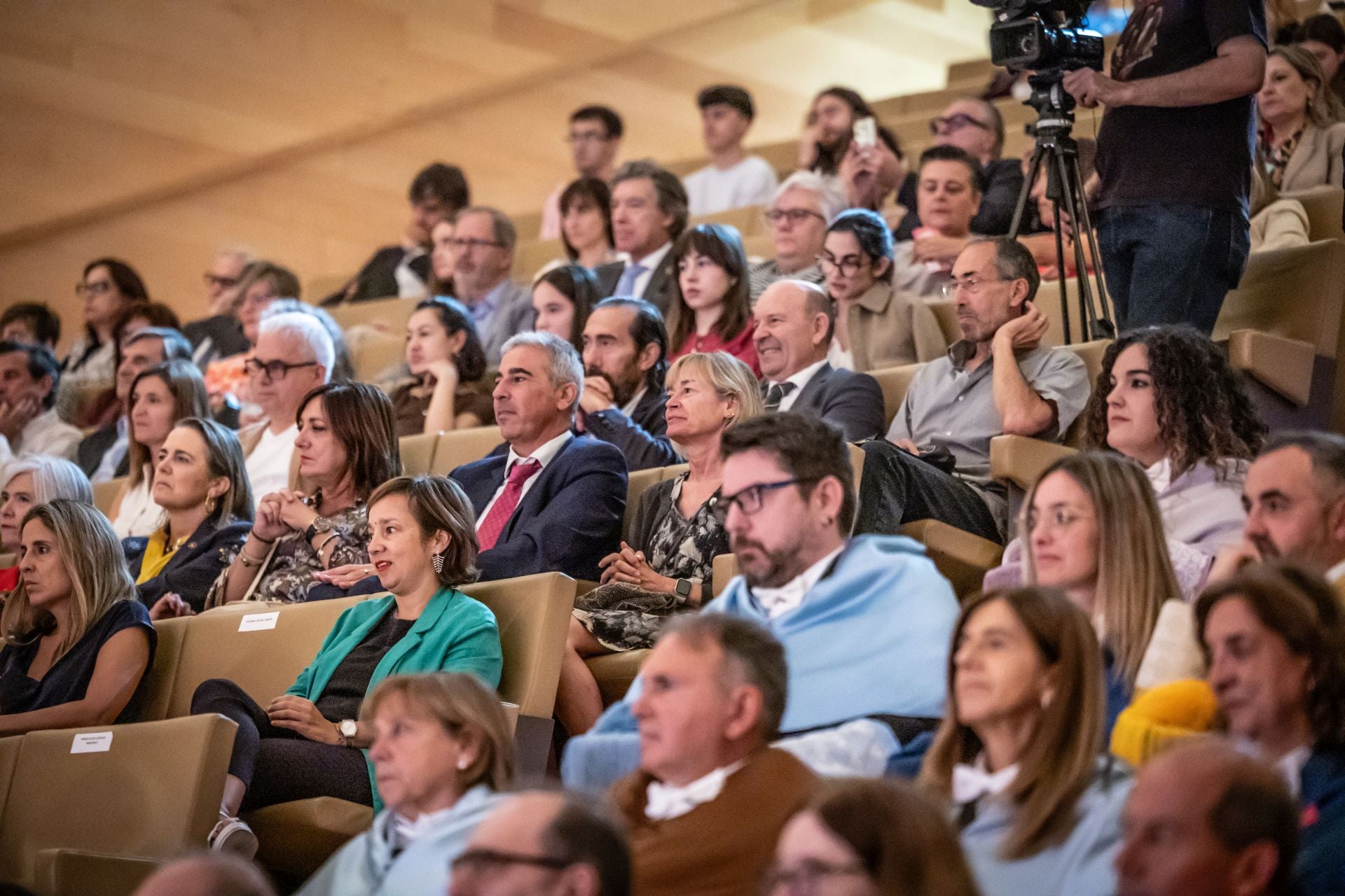 Las imágenes de la apertura del curso académico de la UR