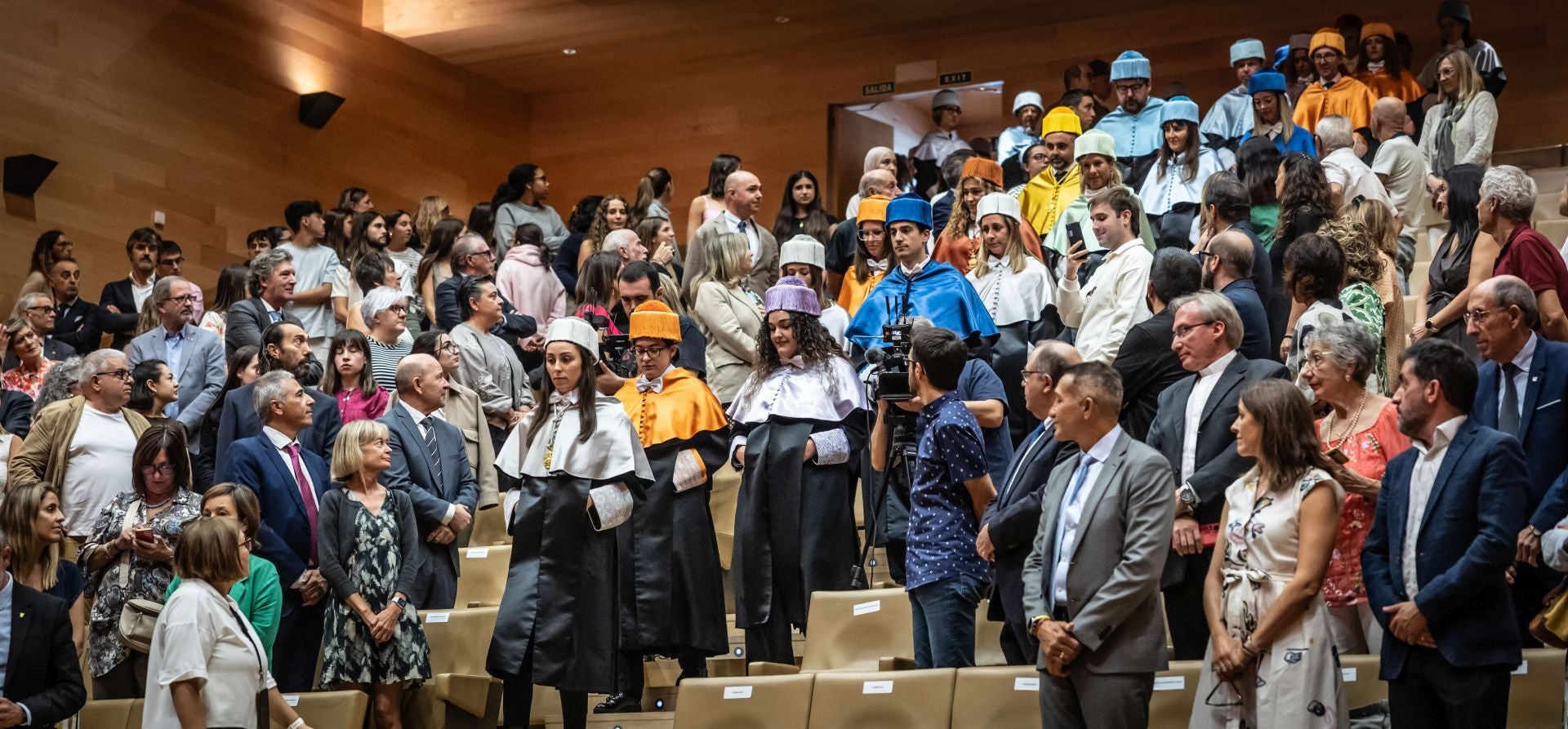 Las imágenes de la apertura del curso académico de la UR