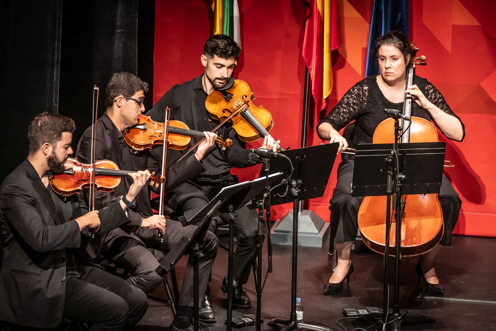 Las imágenes de la apertura del curso académico de la UR