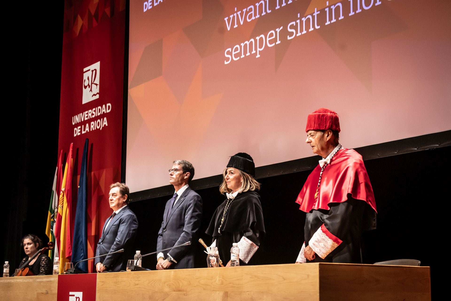 Las imágenes de la apertura del curso académico de la UR