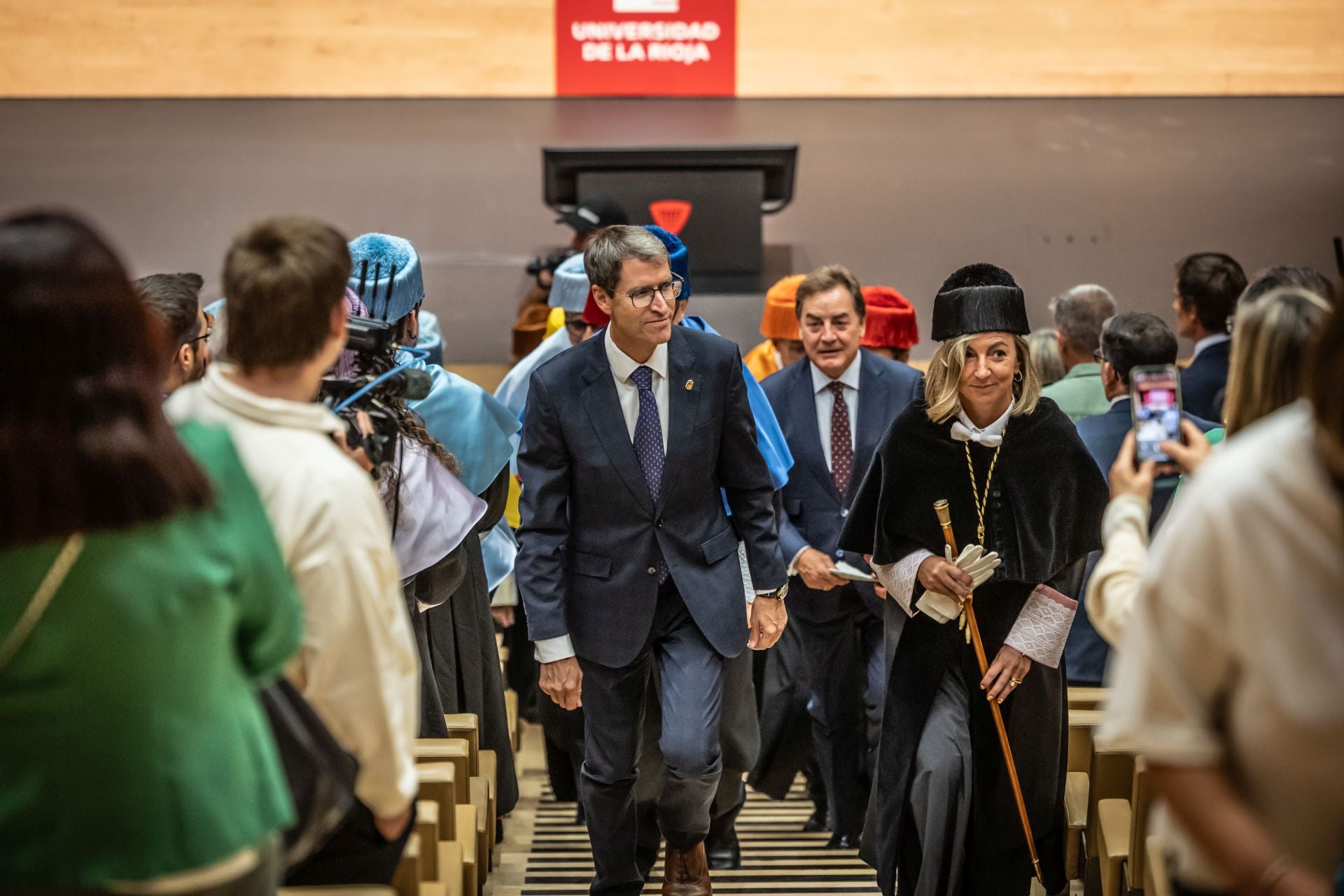 Las imágenes de la apertura del curso académico de la UR