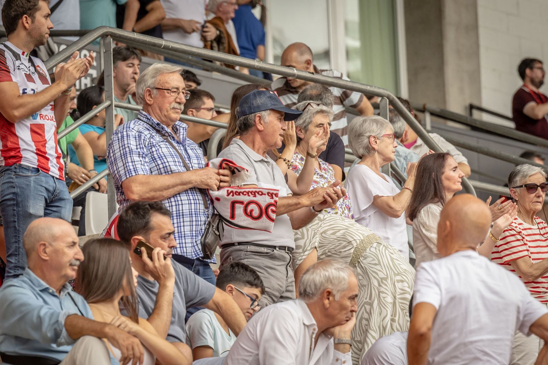 La SDL gana al Eibar en Las Gaunas