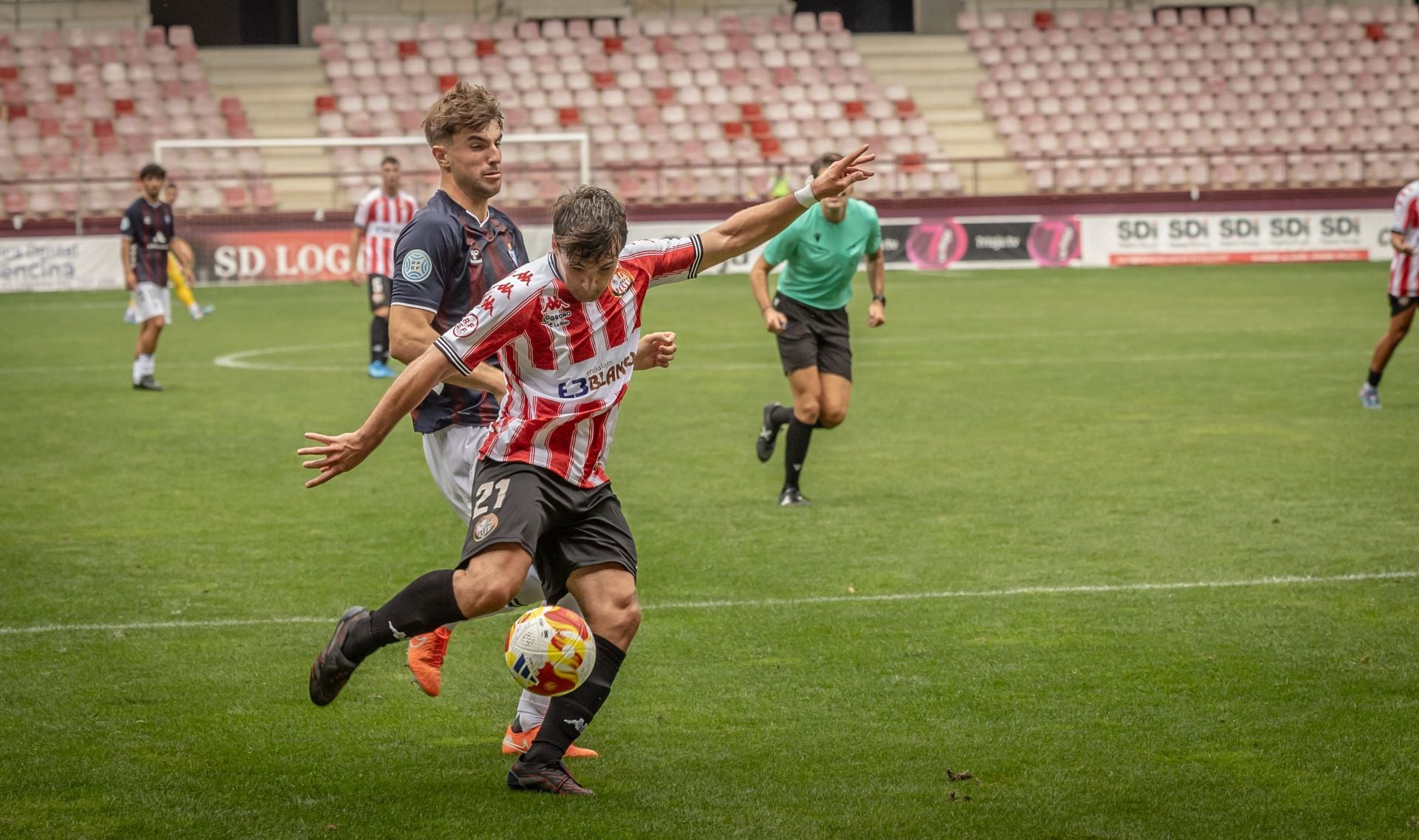 La SDL gana al Eibar en Las Gaunas
