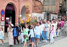 Cientos de alfareños acompañaron en procesión a la patrona, en una misa presidida por el obispo Montoya.
