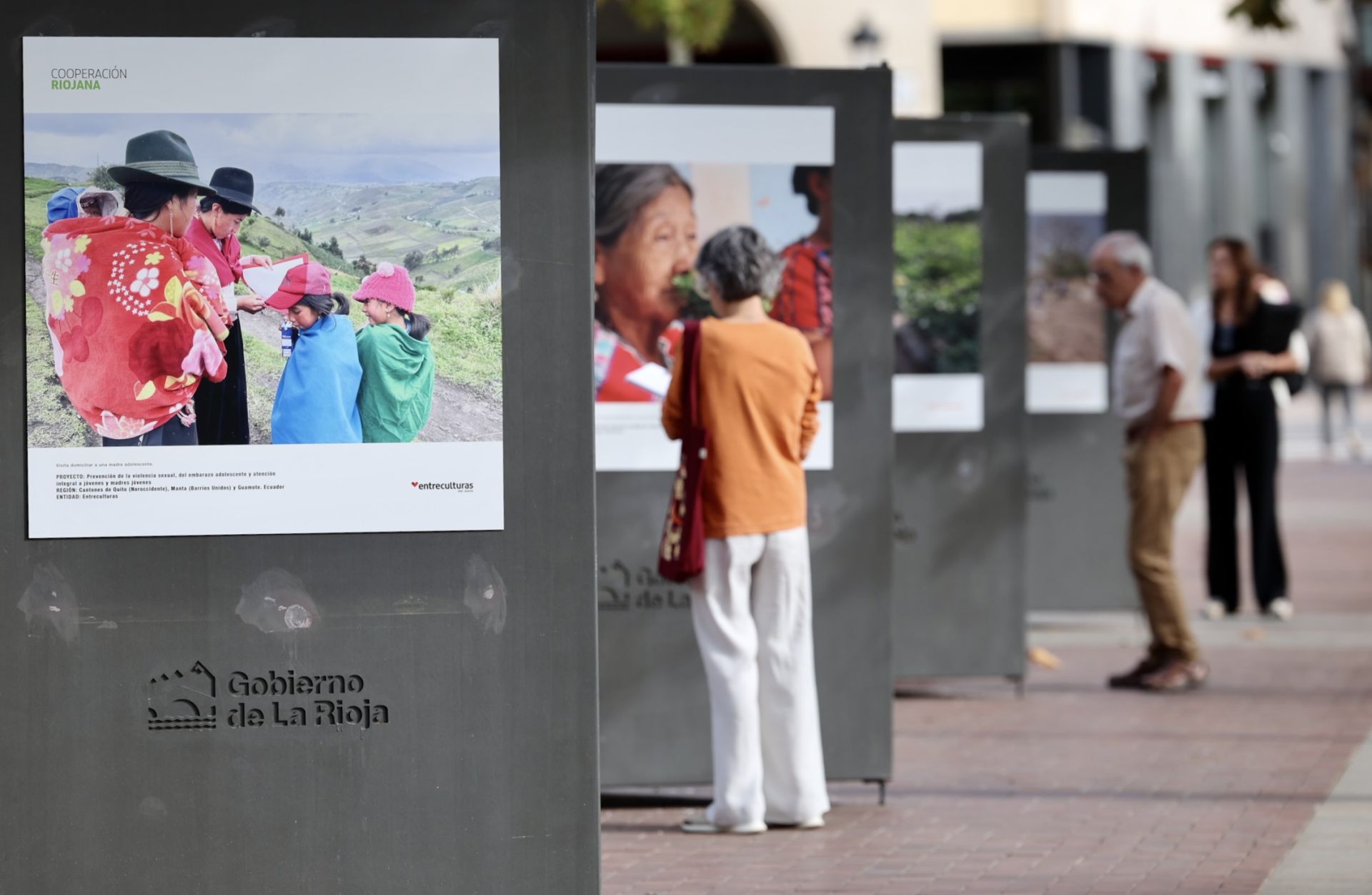 &#039;Cooperación Riojana: un compromiso compartido&#039;, exposición en el Espolón de Logroño
