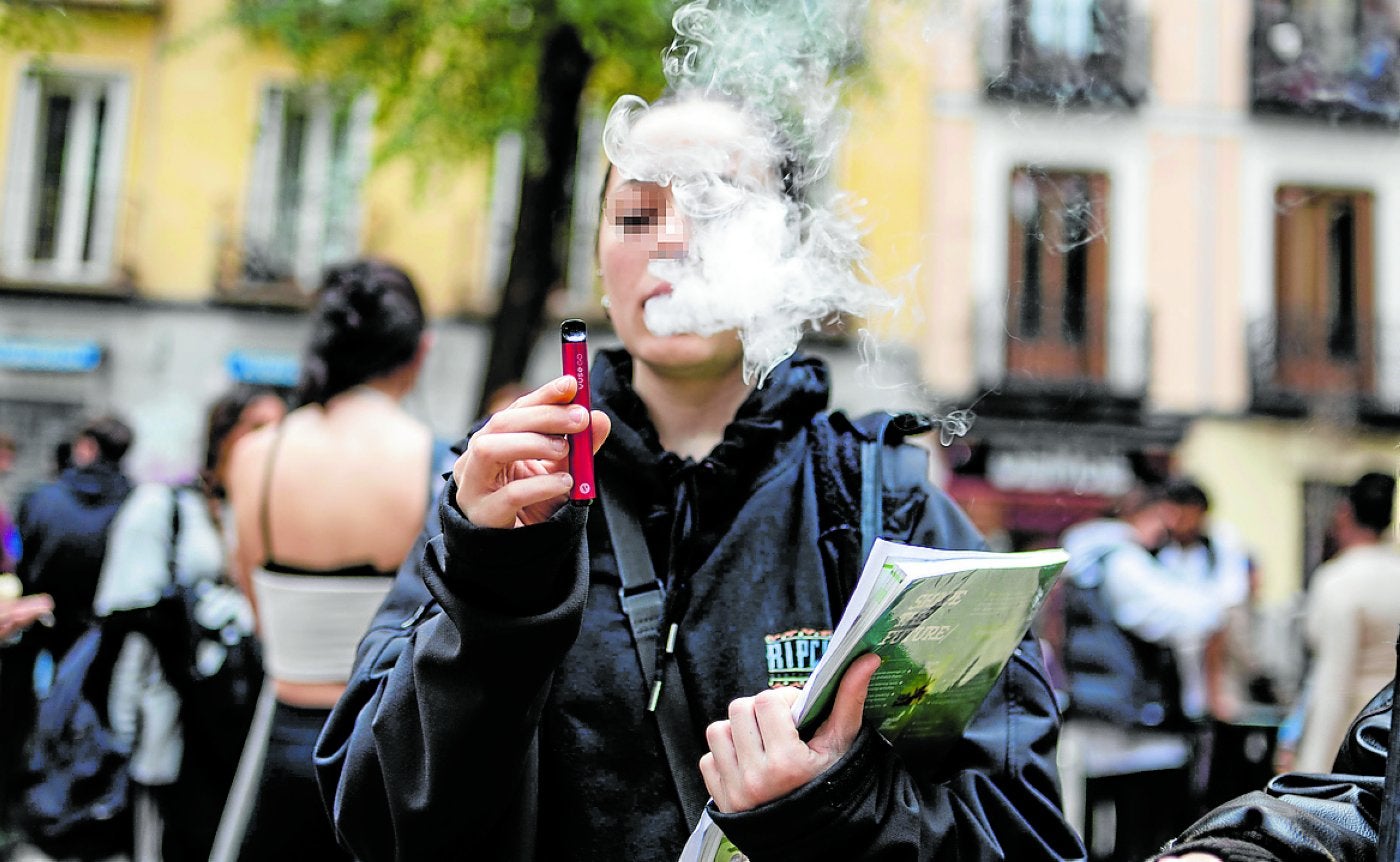 «Que regulen la venta de productos de vapeo y se dejen de hipocresías»