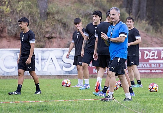 Arturo Guerra, en un entrenamiento del Náxara.