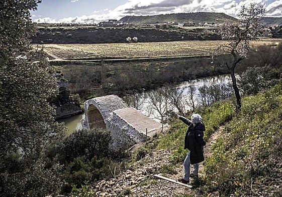 Imagen del Mantible, con el arco logroés ya reconstruido.