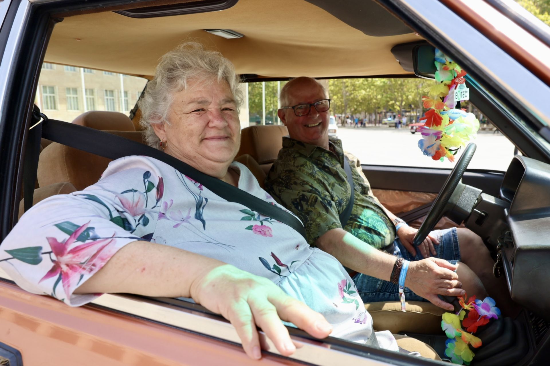 Las imágenes de la concentración de coches Seat de otra época en Logroño