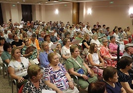 Parte del numeroso público asistente a la jornada de ayer.