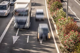 Tráfico en la circunvalación de Logroño.
