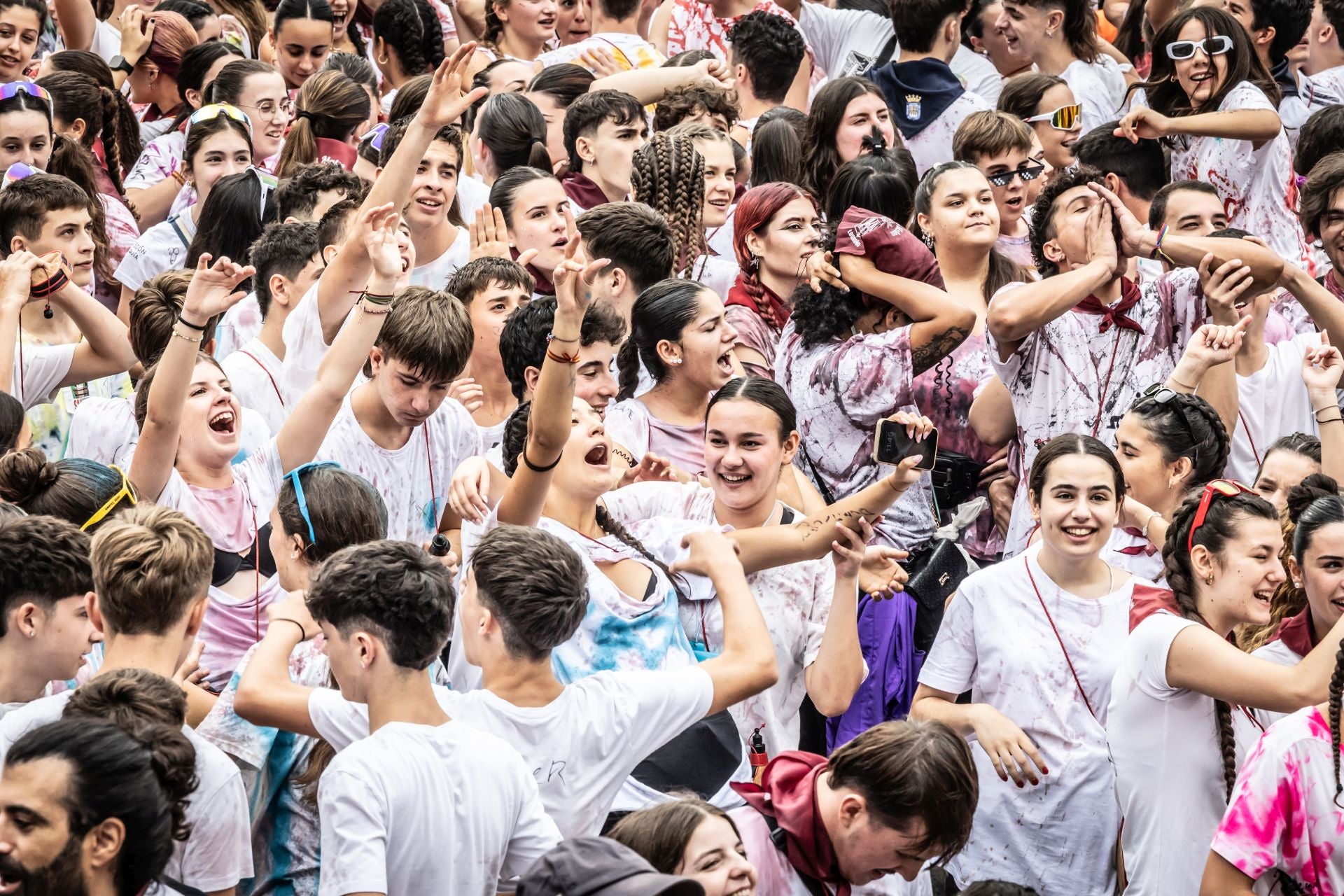 Las imágenes del cohete de San Mateo de Logroño desde la plaza del Ayuntamiento