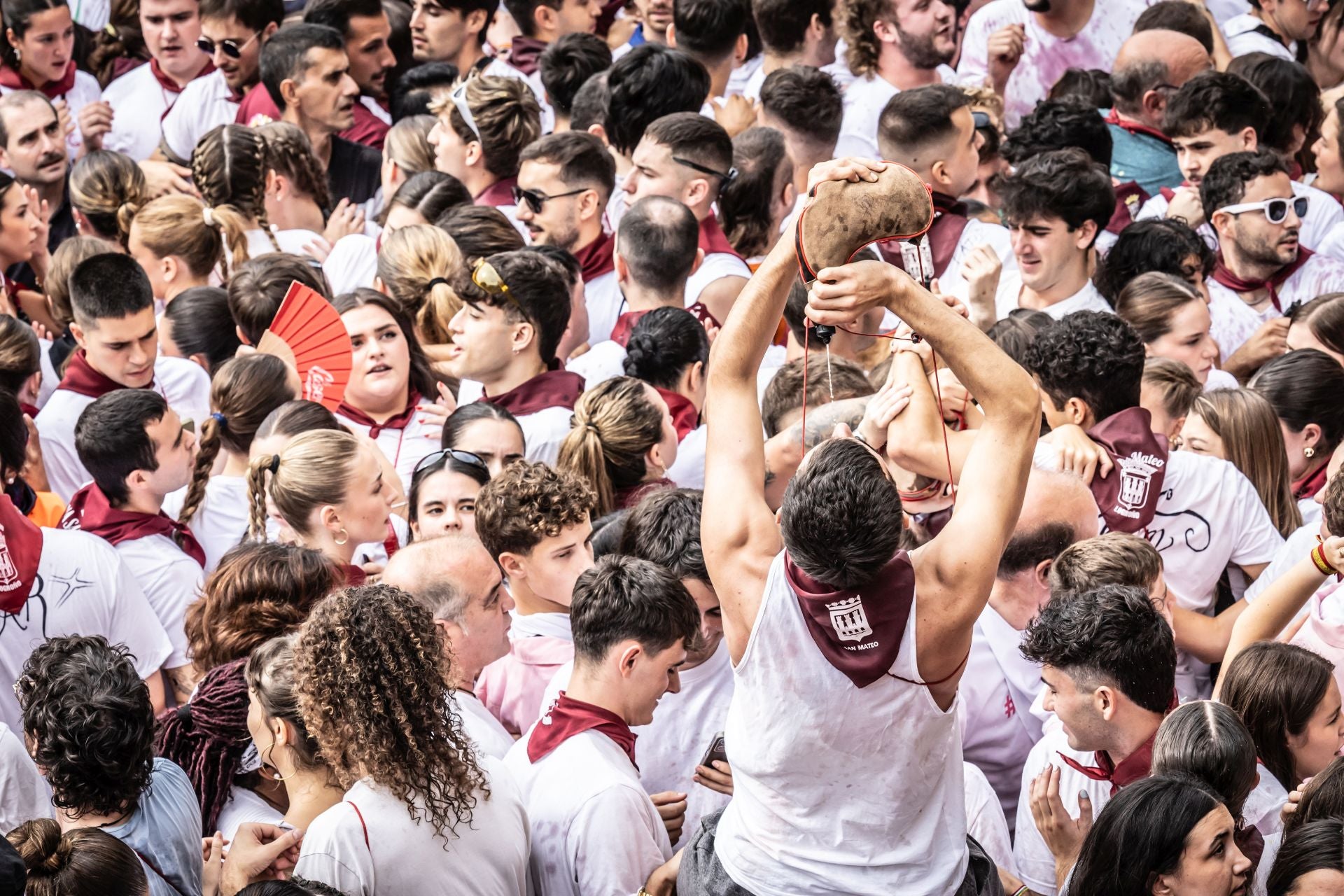 Las imágenes del cohete de San Mateo de Logroño desde la plaza del Ayuntamiento