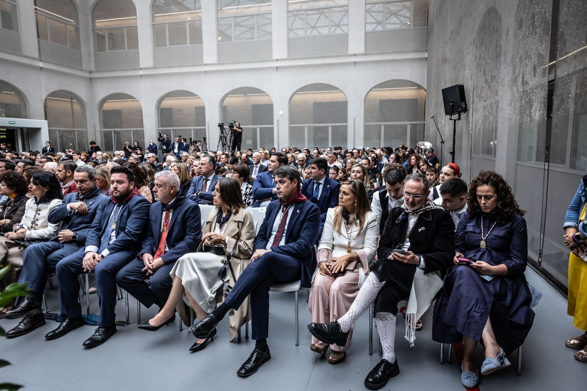 Las imágenes del acto del pisado de la uva