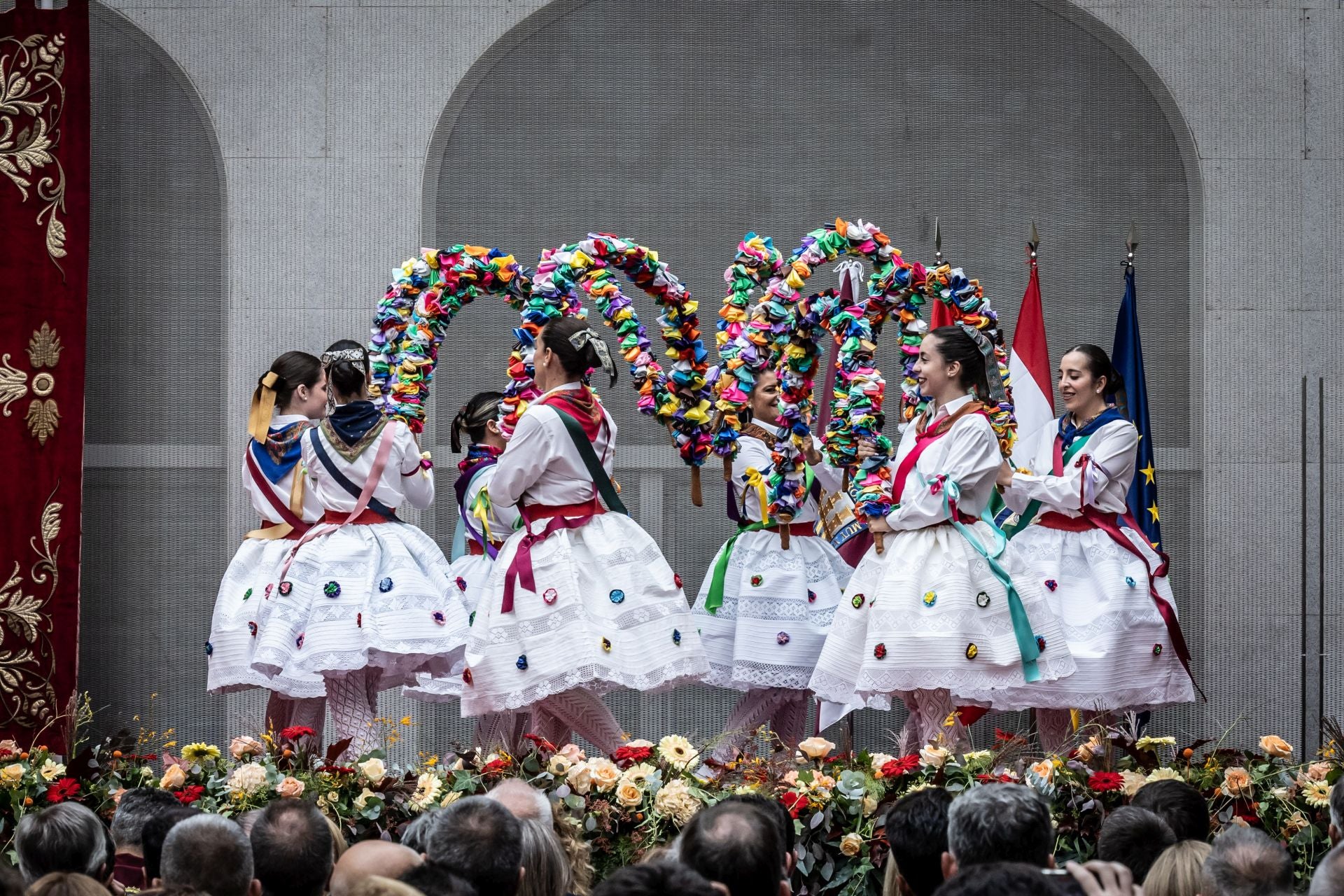 Las imágenes del acto del pisado de la uva
