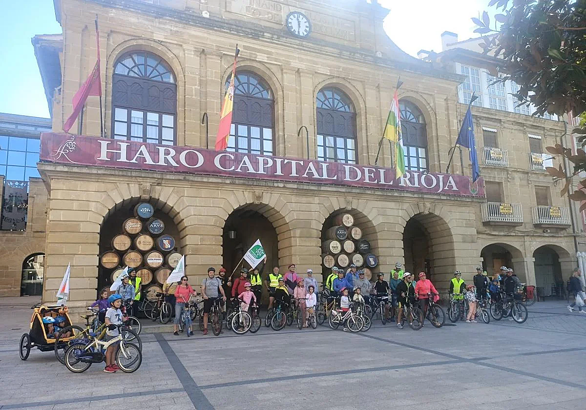 Ecologistas en Acción en una bicicletada del año pasado.
