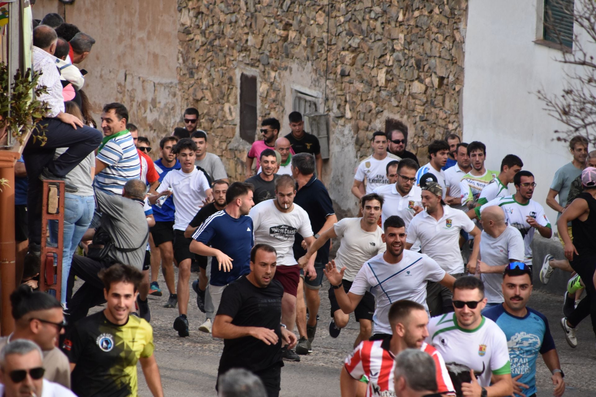 La suelta de toros ensogados, en imágenes