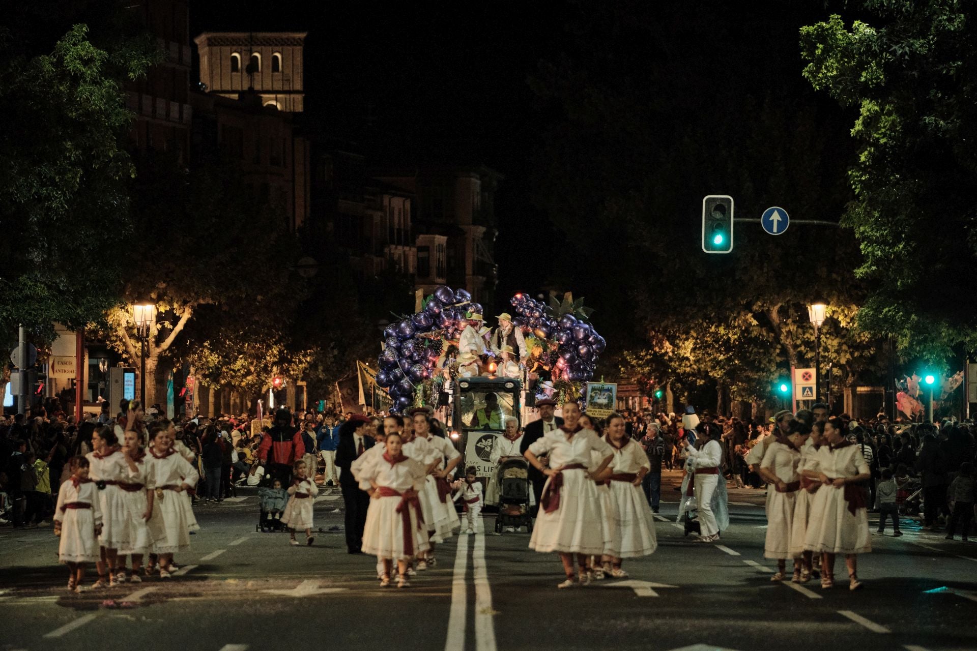 El desfile de carrozas por Logroño