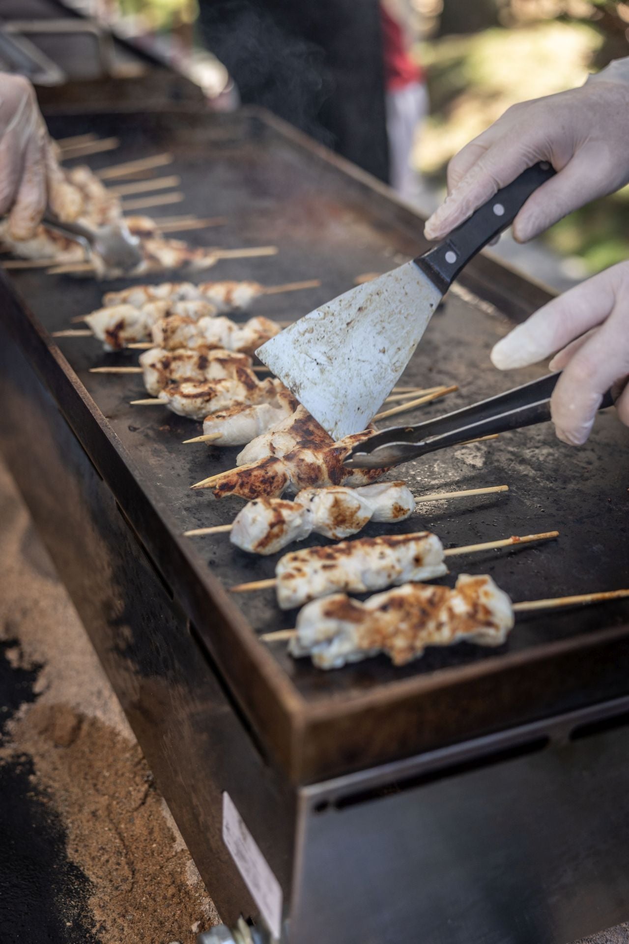 Mañana de degustaciones, música y gigantes y cabezudos en San Mateo