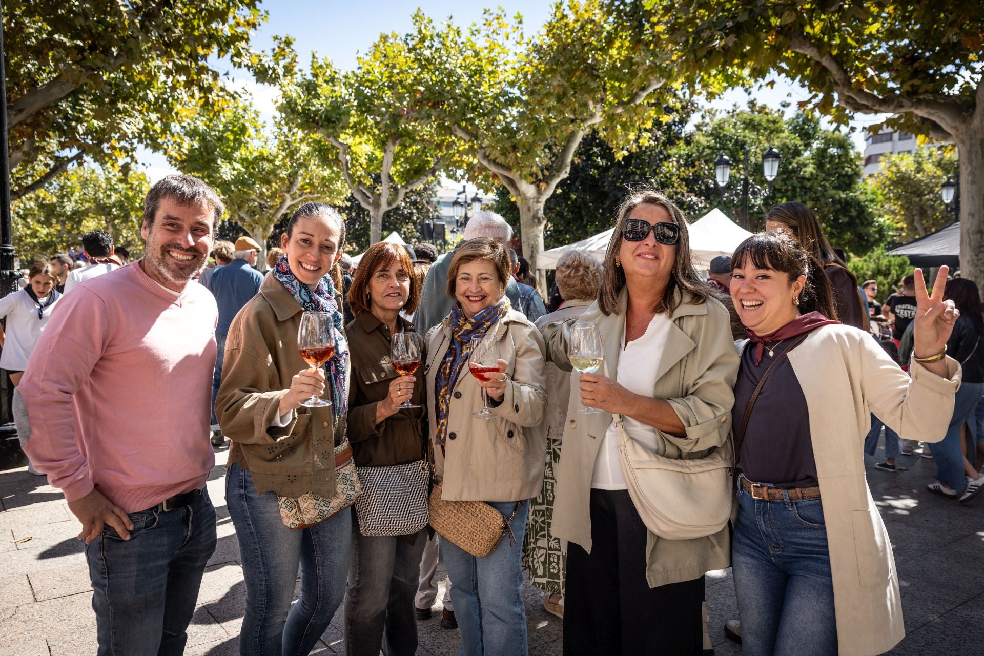 Mañana de degustaciones, música y gigantes y cabezudos en San Mateo