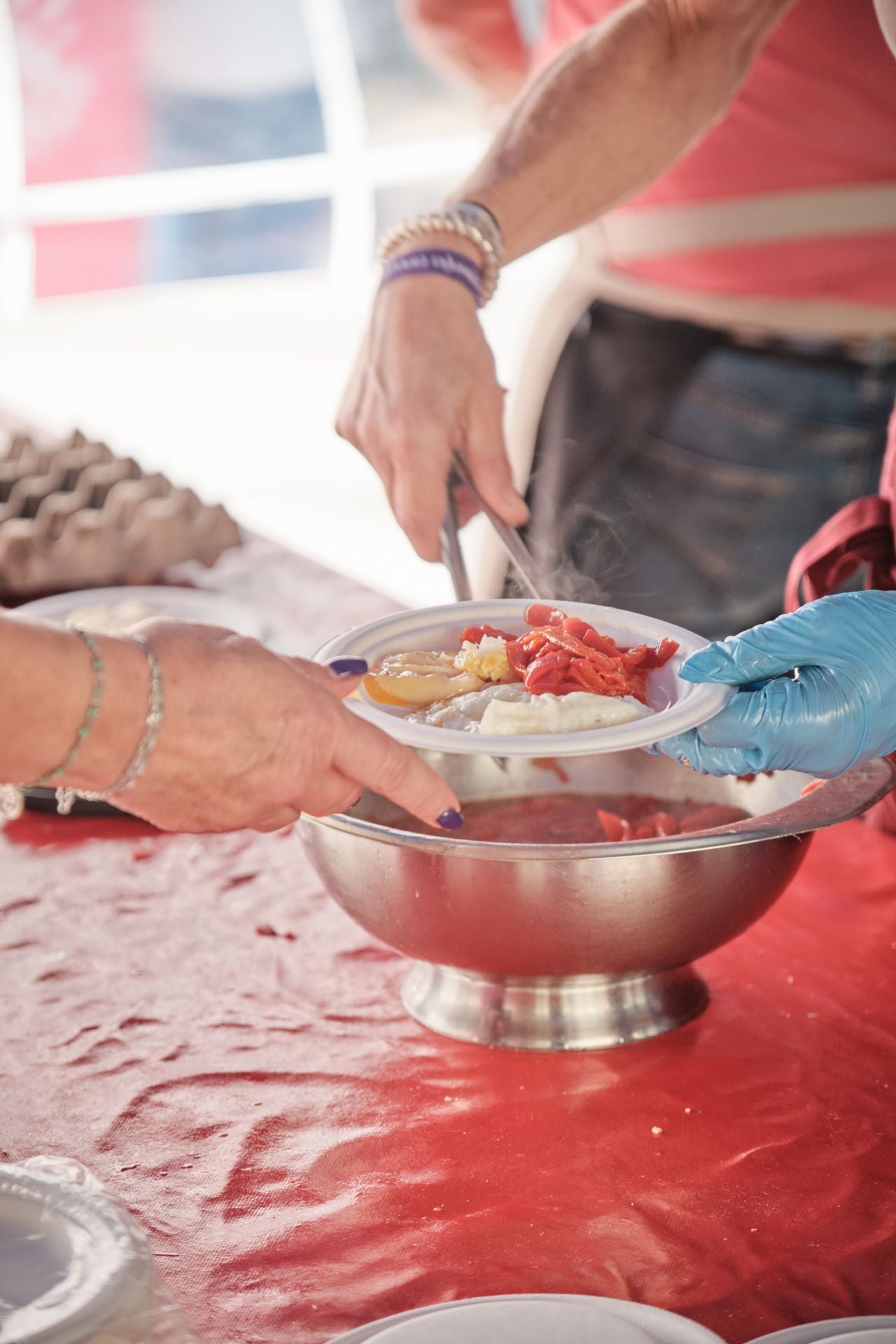 Choricillo, pancenta, alubias... los logroñeses recuperan fuerzas en las degustaciones