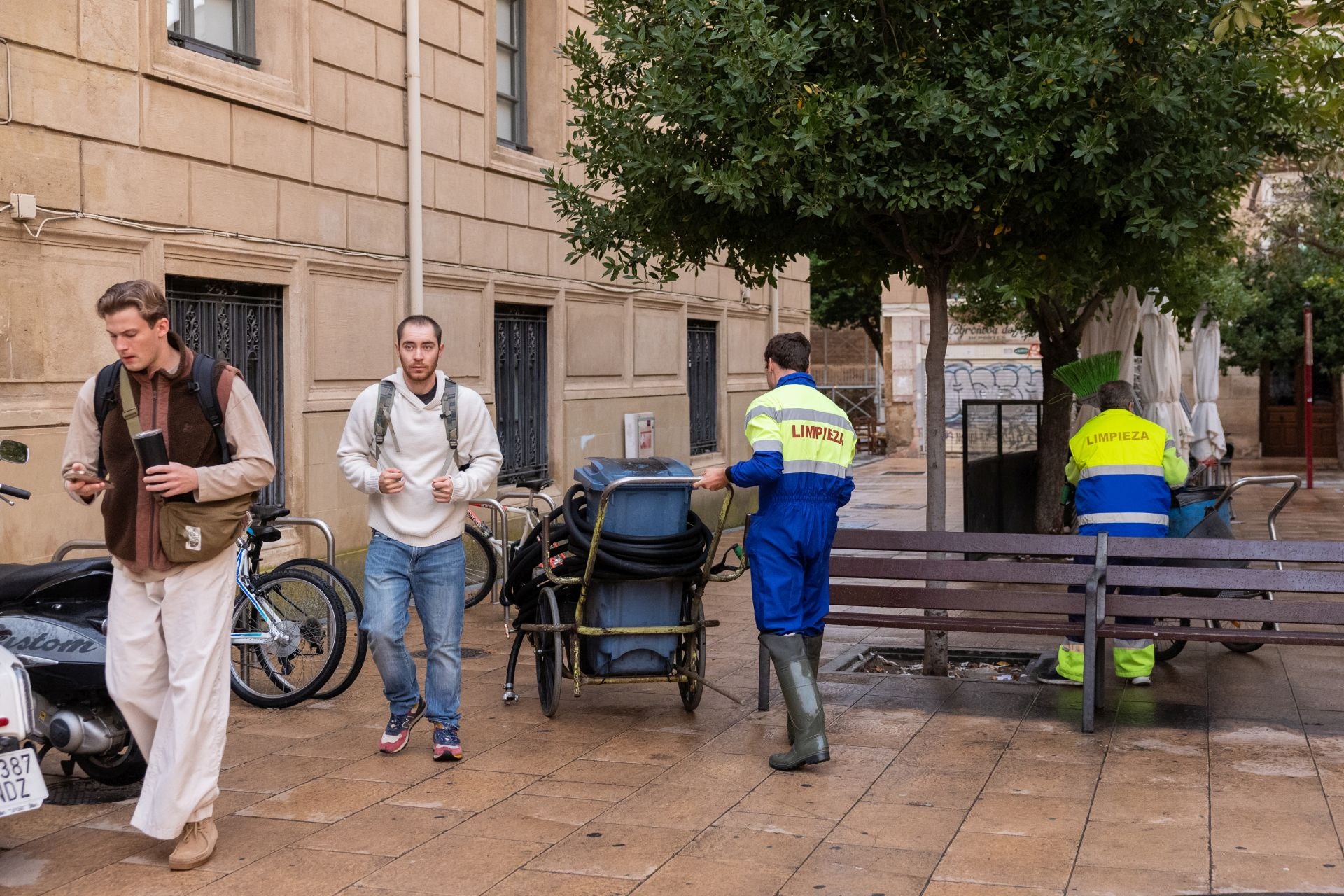 El trabajo de Logroño Limpio en San Mateo