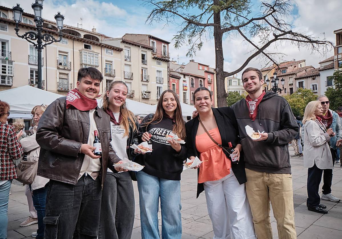 Logroño se llena de música, gigantes y sabores por San Mateo