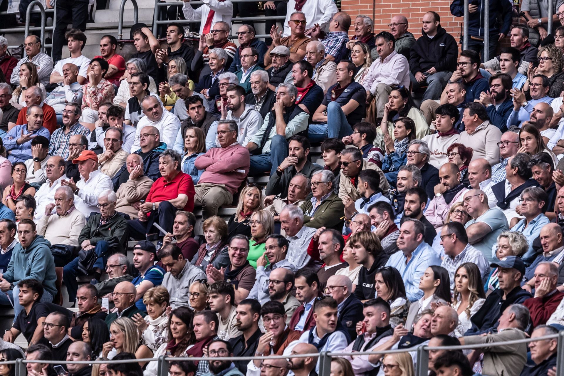 Borja Jiménez, a hombros en el cierre de la feria de San Mateo