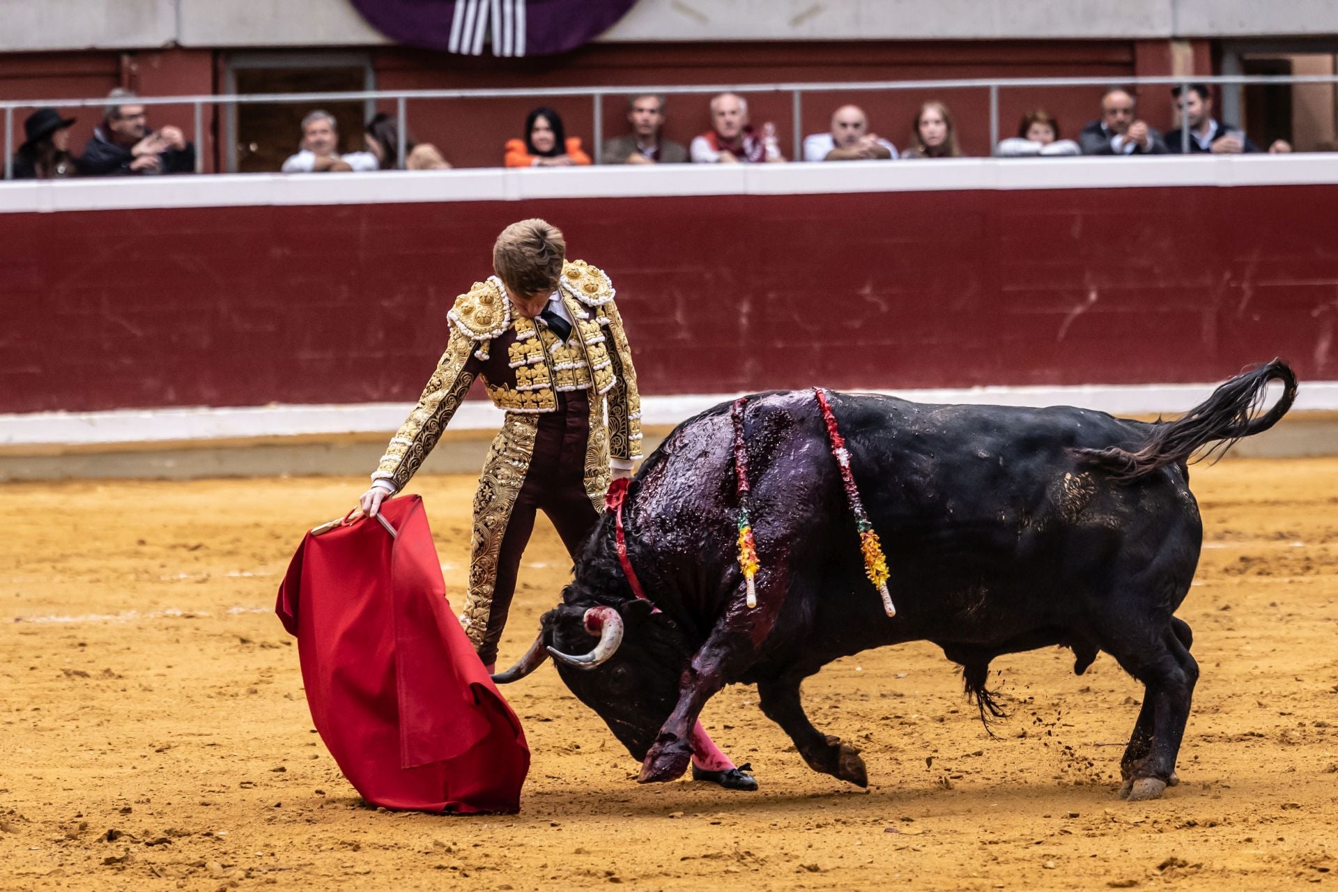 Borja Jiménez, a hombros en el cierre de la feria de San Mateo
