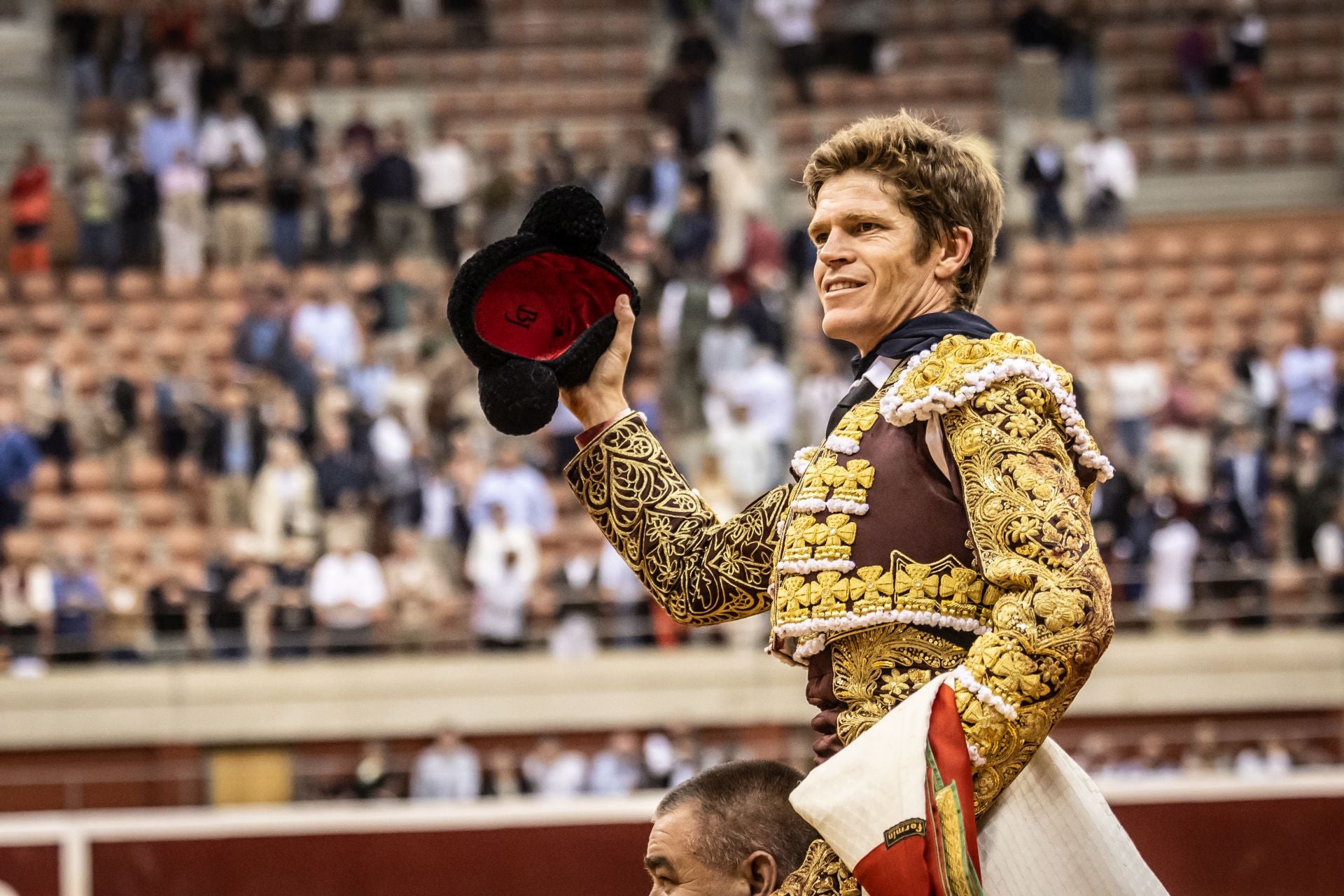 Borja Jiménez, a hombros en el cierre de la feria de San Mateo