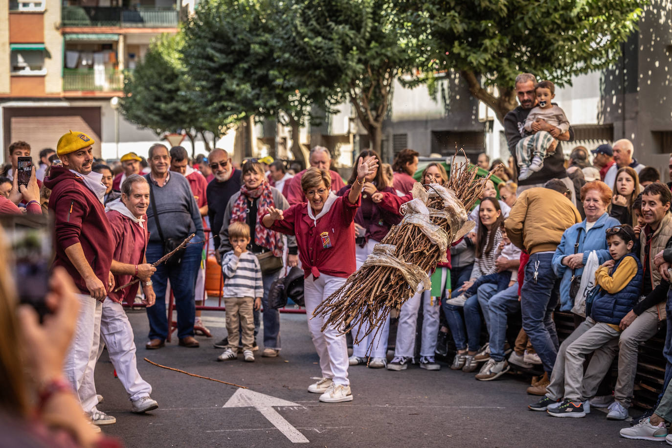 Las imágenes del concurso de lanzamiento de gavillas