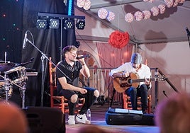 Víctor Puri junto a Miguel Jiménez durante su actuación en la Casa de Andalucía.