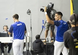 Javier Zabala se despide de los aficiondos del Adarraga.