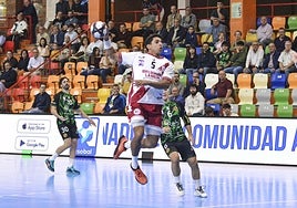 Pancho Lombardi anota uno de sus siete goles en El Sargal.