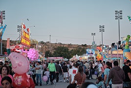 Las Norias sigue recibiendo muchas visitas en la feria de las fiestas mateas de este año.