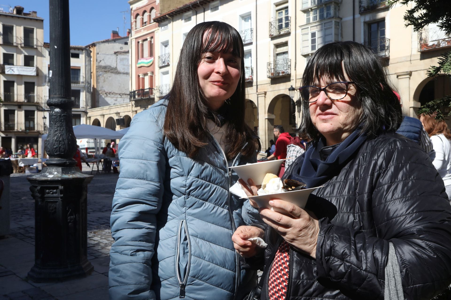¿Has estado de degustación para terminar las fiestas? Igual apareces en estas fotos