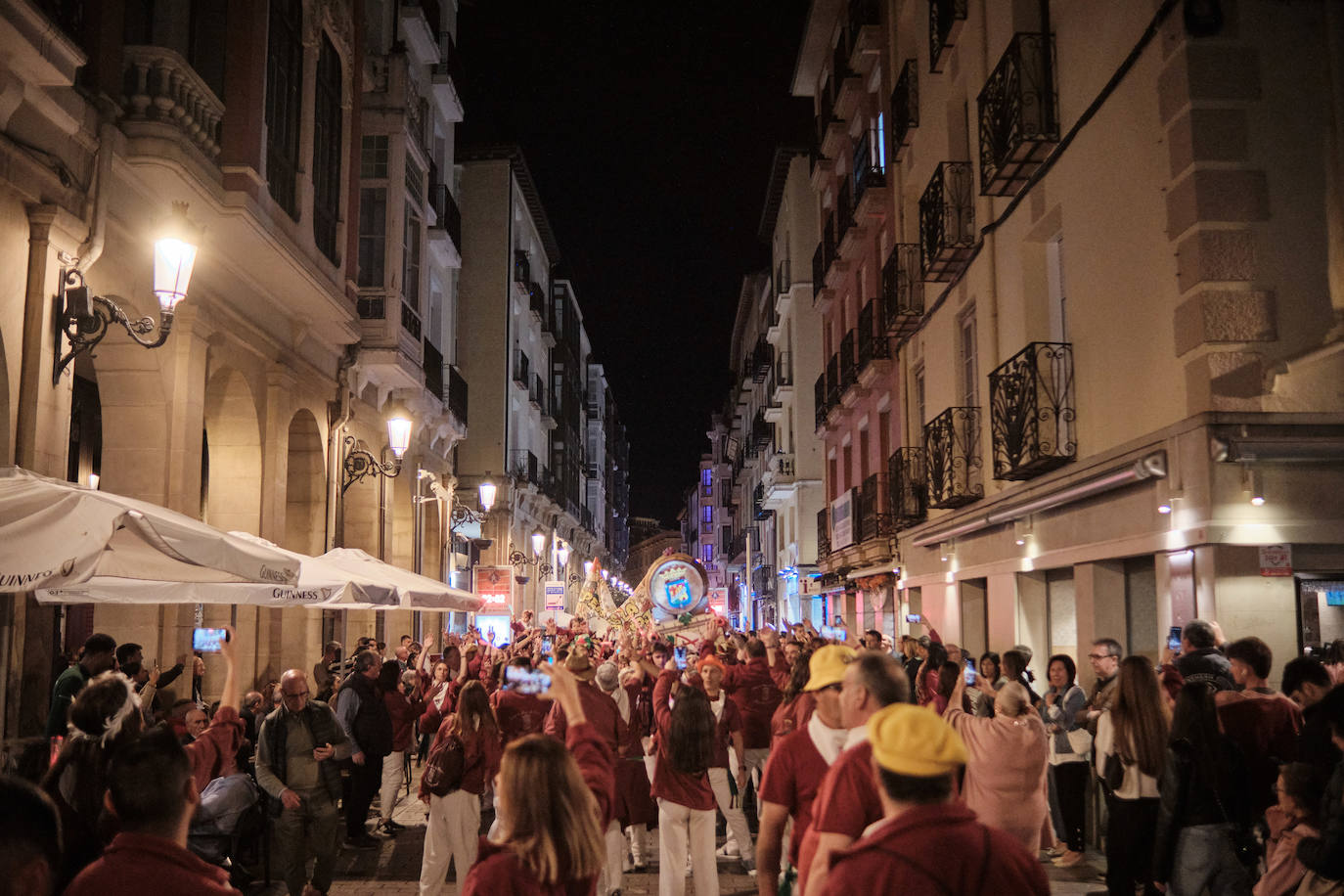 Las imágenes del desfile de las peñas por Logroño