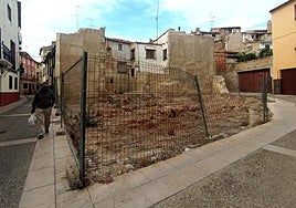 Solar vacío en la calle San Andrés.